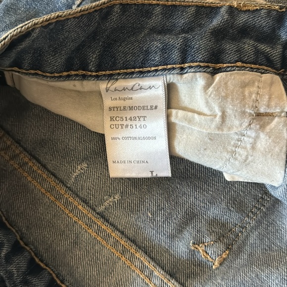 KanCan distressed mid-rise shorts - Picture 3 of 3